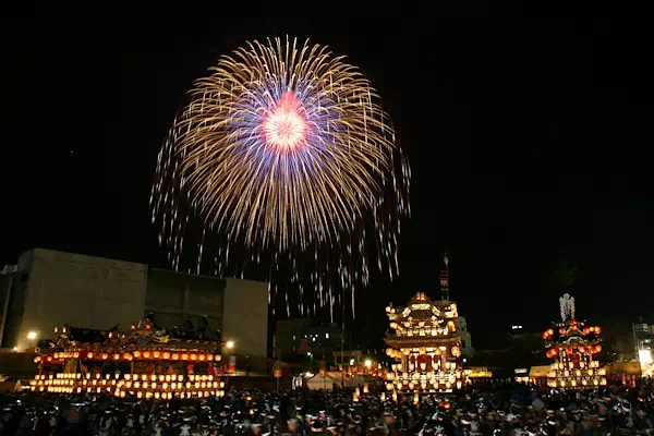 秩父の夜祭り（埼玉県秩父市）