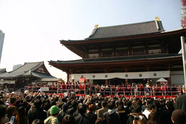 増上寺 節分追儺式で豆まき